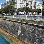 Atico Banos Del Carmen Apartmán *